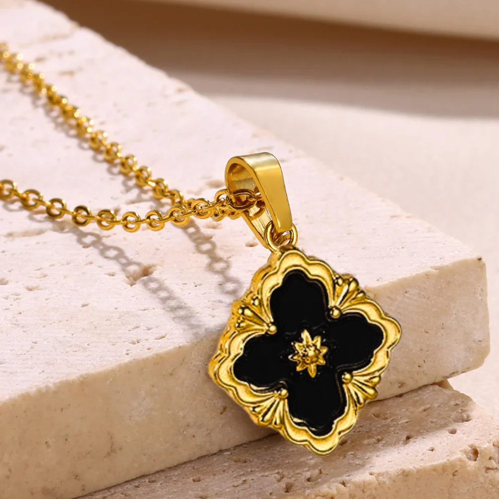 Four Leaf Clover Necklace for Women(Black)